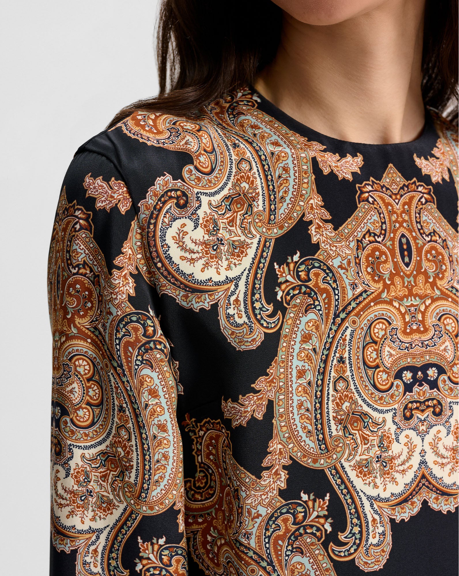 Karisse Paisley Silk Blouse - Image 5
